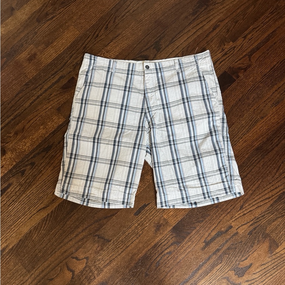 NWOT Men’s Britches blue, black, & white shorts. 38W.
